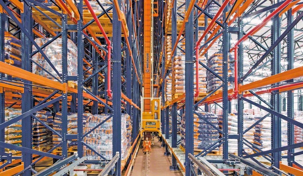 Special Dog’s automated warehouse in Brazil features double-deep racking