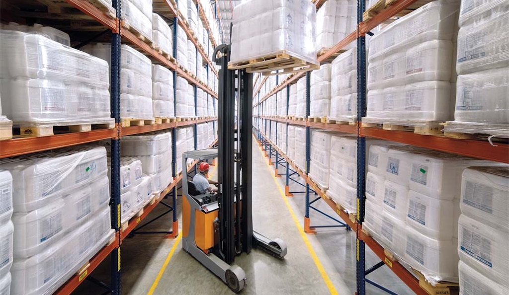 Maintaining high forklift safety standards helps prevent incidents and supports reliable warehouse performance