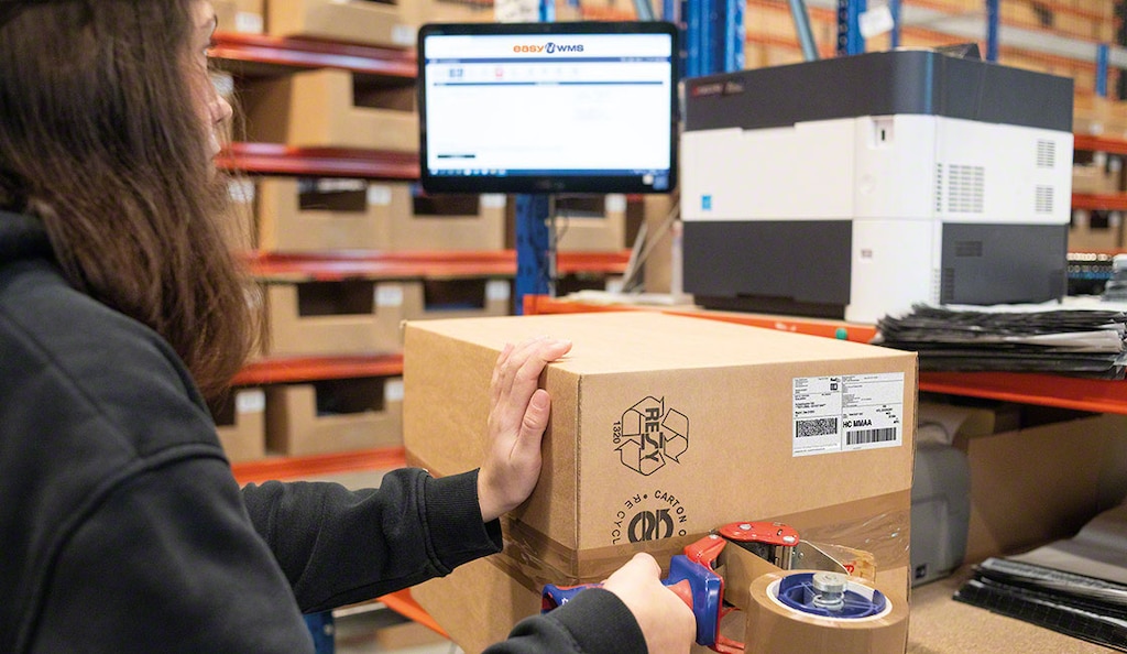 Espace des Marques generates shipping labels using Mecalux software