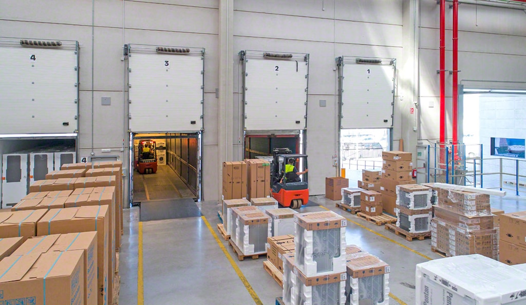 Warehouse management systems also enhance facility efficiency in manufacturing environments