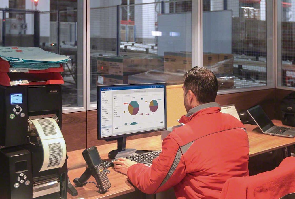 Warehouse managers need to have a data analysis tool to check the status of the installation and make improvements