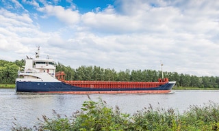 River transport: a go-with-the-flow solution for all kinds of goods