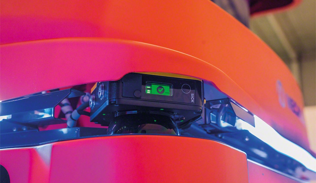 SLAM navigation is essential for autonomous vehicles like AMRs in warehouses