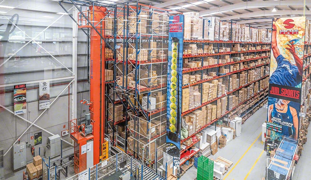 Stacker cranes for pallets boost activity in the facilities of small businesses