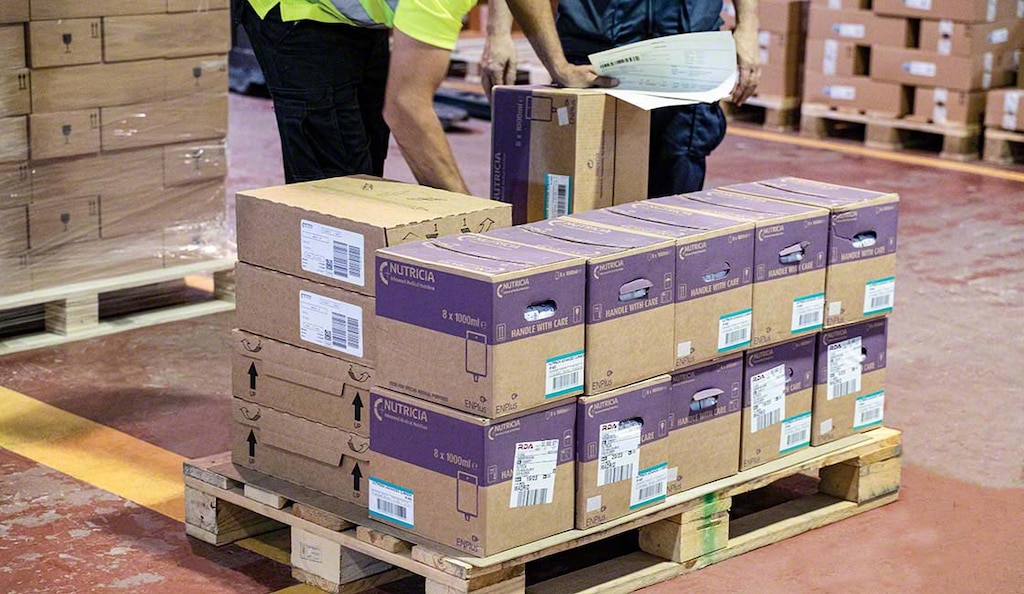 A logistics waybill is used in the warehouse receiving area to verify goods arriving at the facility