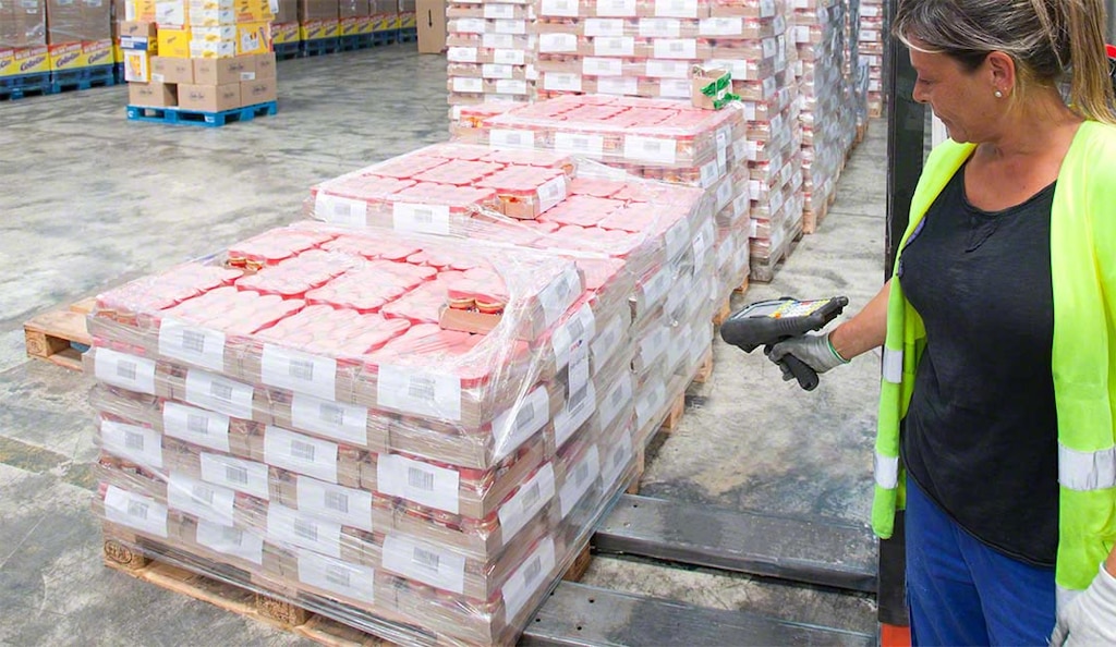 Warehouse management software optimizes logistics operations and minimizes order distribution errors