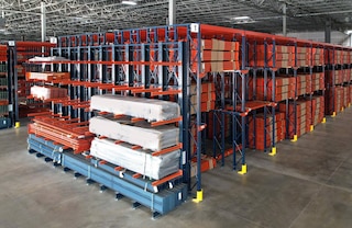 Cantilever storage racks can be combined with drive-in racking