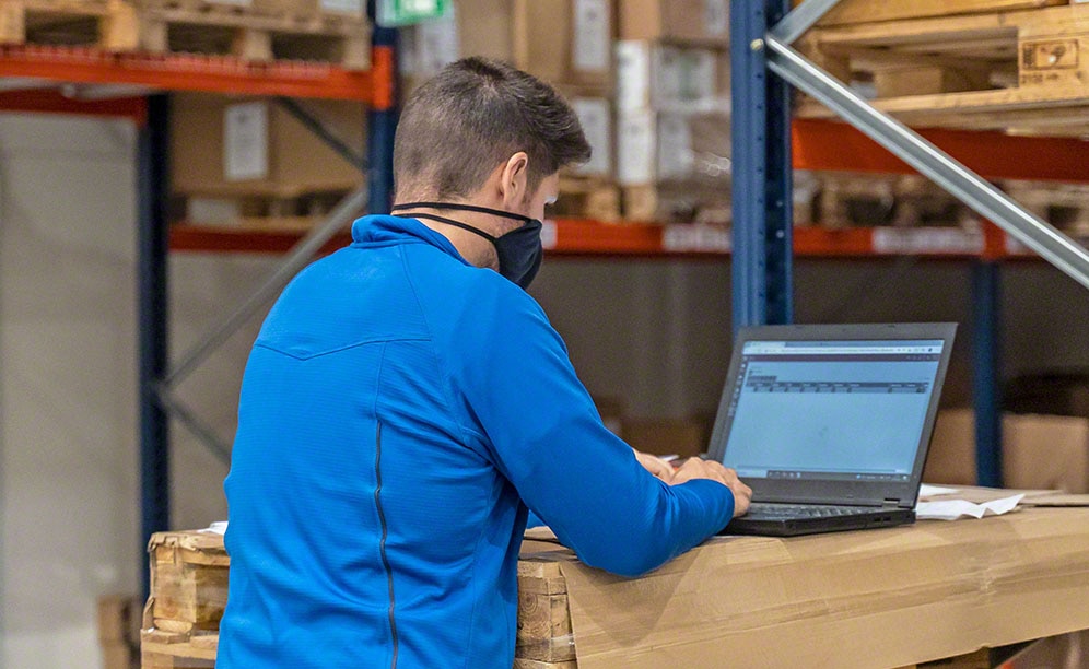 Labor Management System measures the performance of warehouse activities Labor Management System measures the performance of warehouse activities