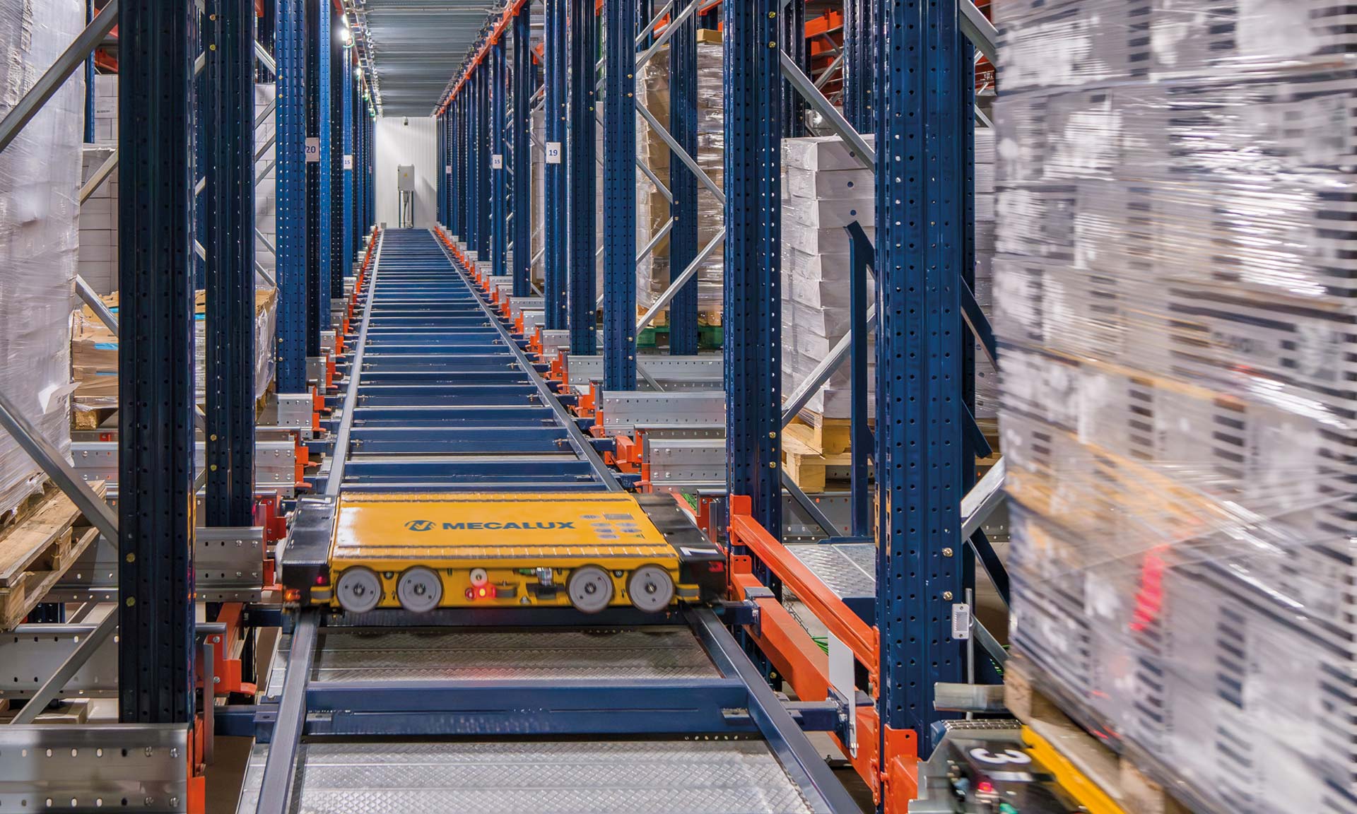 Clavo Food doubles capacity and cuts times with the 4-Way Pallet Shuttle