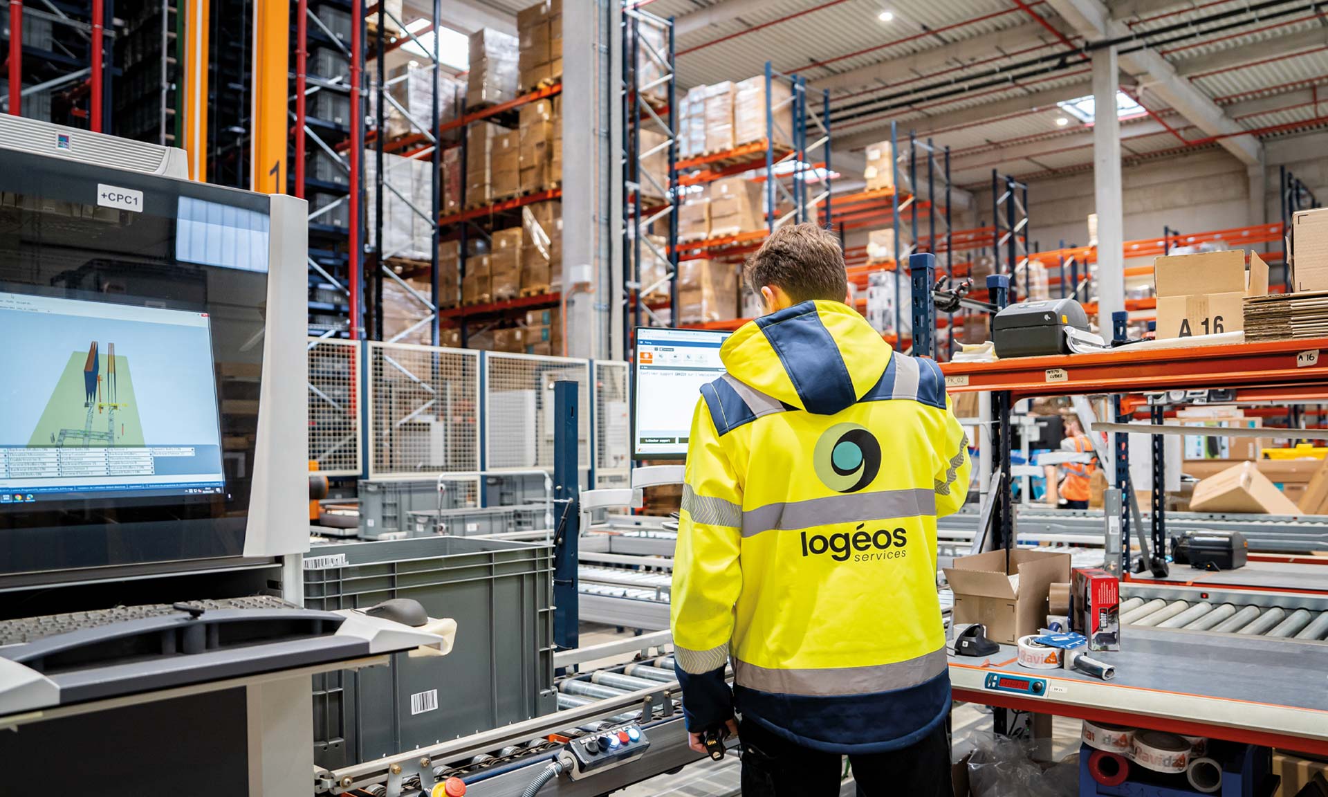Warehouse for a multi-client 4PL handling 9,000 daily orders