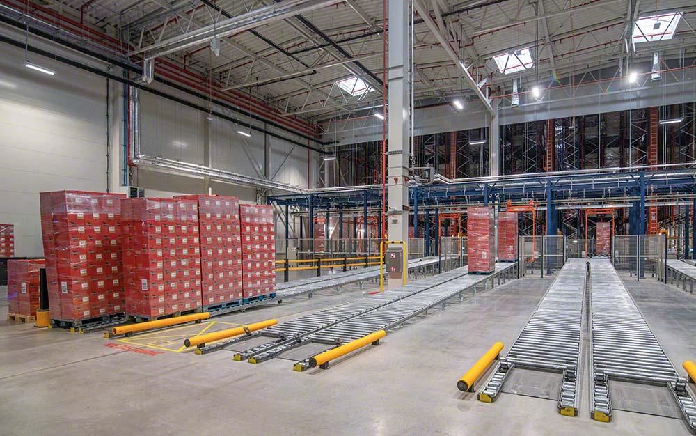 Easy WMS controls the movements of PepsiCo’s pallet stacker cranes