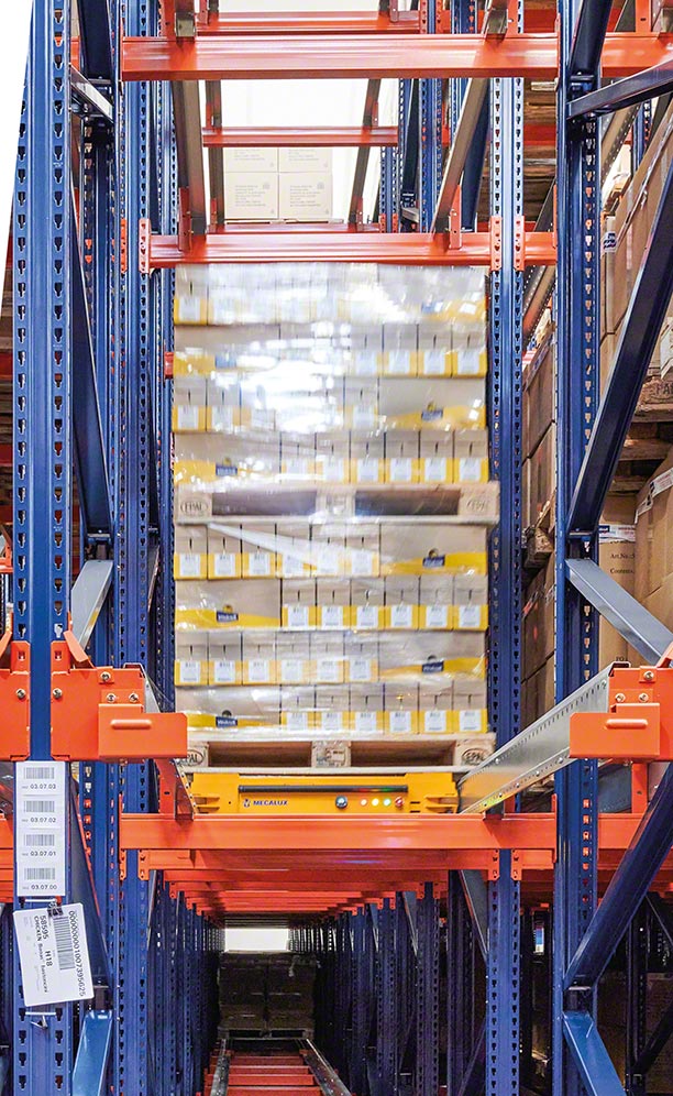 Vitakraft has optimized its warehouse space with the Pallet Shuttle system