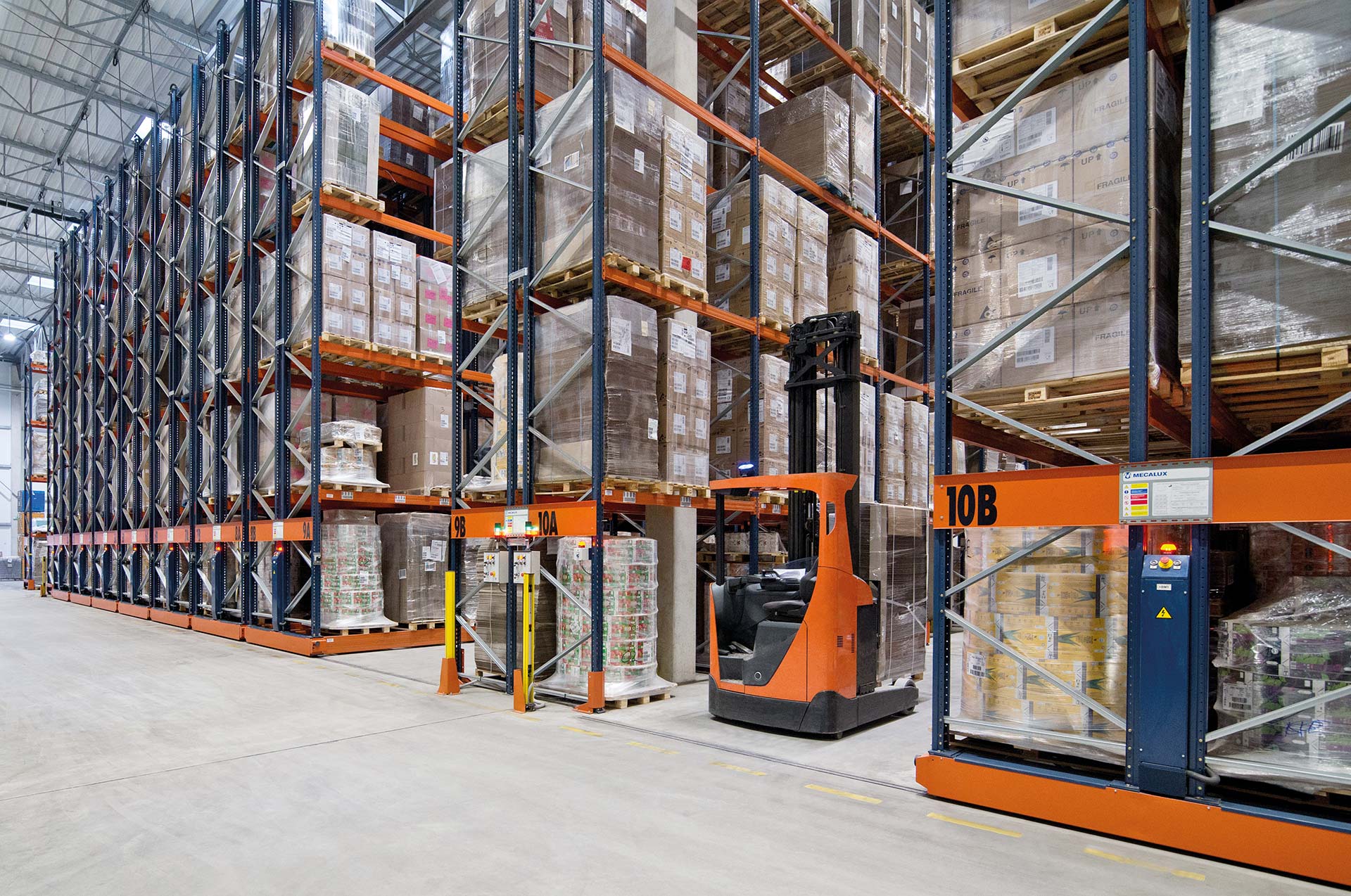 mobile racks mobile racking systems interlake mecalux computer storage units chart