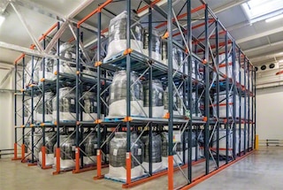 Drive-in pallet racks are widely used in cold storage warehouses