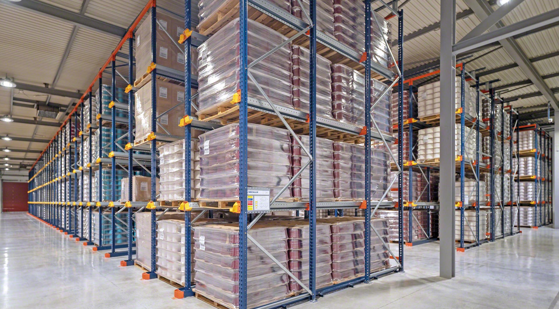 Drive-In/Drive-Through Pallet Racking System
