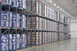 Drive-in pallet racking is ideal for storing many pallets of the same SKU Drive-in pallet racking is ideal for storing many pallets of the same SKU
