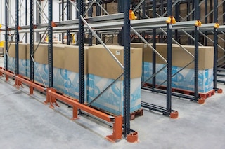 The upright post footplates have side guards to prevent forklift damage to the structure