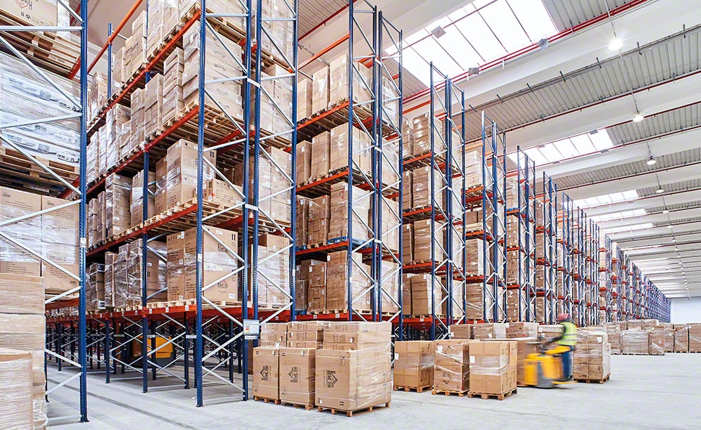 Pallet racks in the Aosom warehouse with capacity for 80,000 pallets