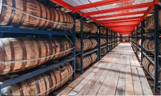Ingram Whiskey River Aged has optimized storage with Interlake Mecalux racks