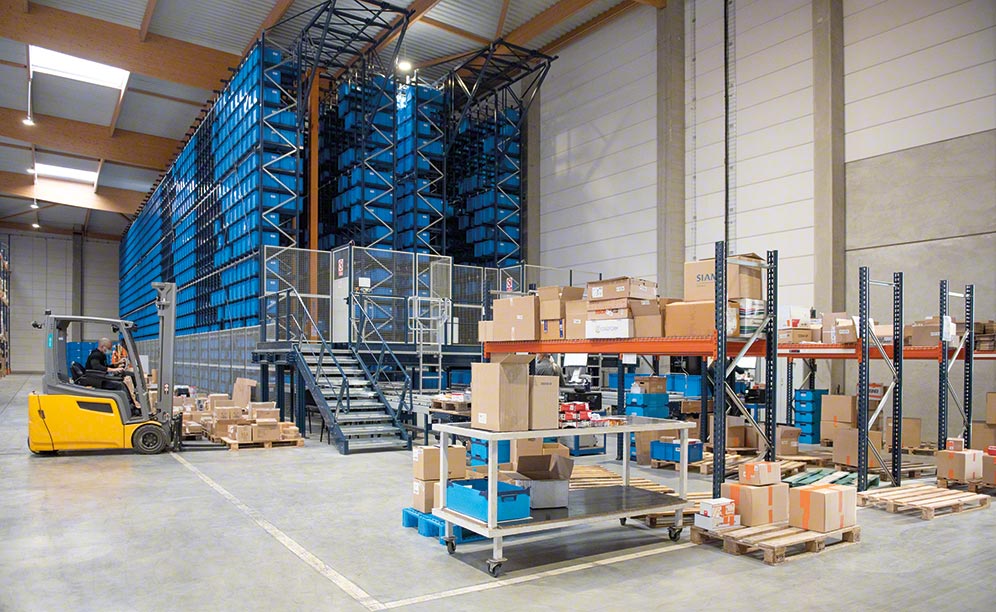 FIC’s mini-load system in Nimes is managed by Easy WMS