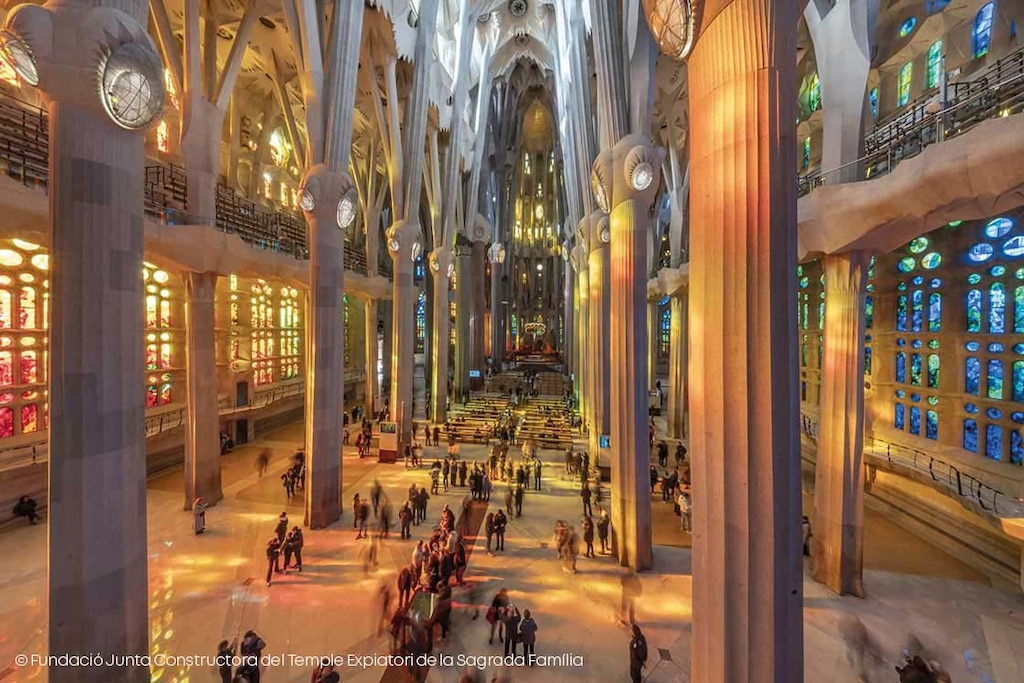 The logistics behind a living temple balancing construction, tourism, and religious activity