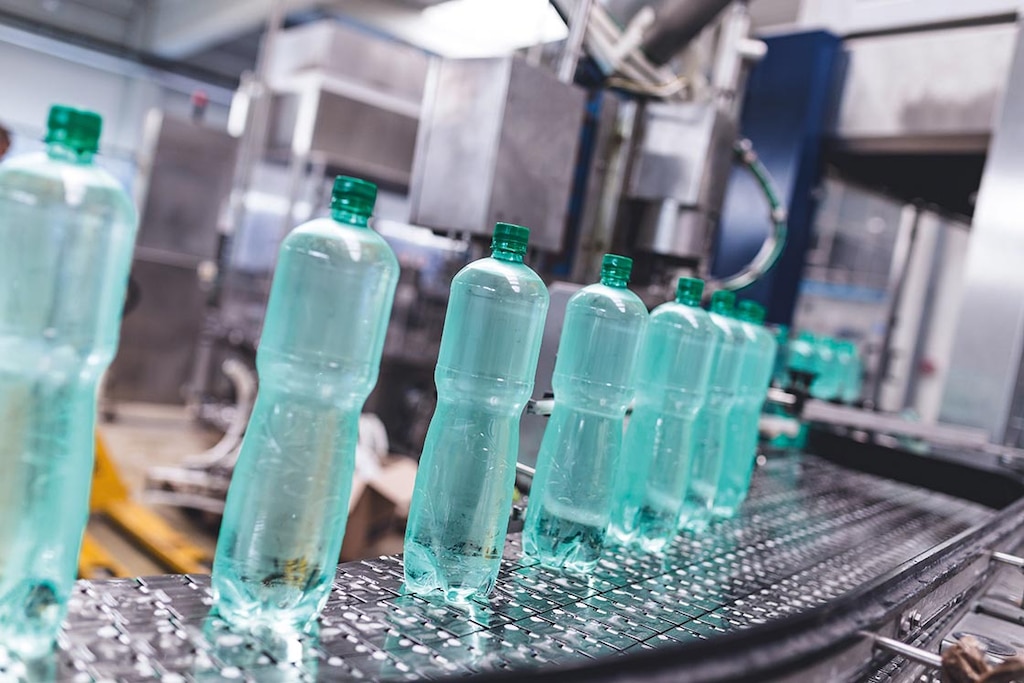 In 1947, 100% of US soft drink containers were reusable