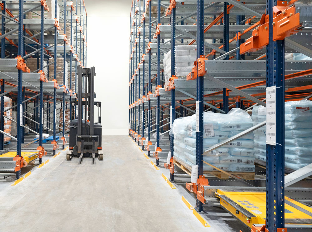 The Pallet Shuttle is an ideal solution for warehouses with large quantities of the same SKU and heights up to 40'