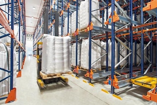 Shuttle racking saves energy costs in cold storage warehouses