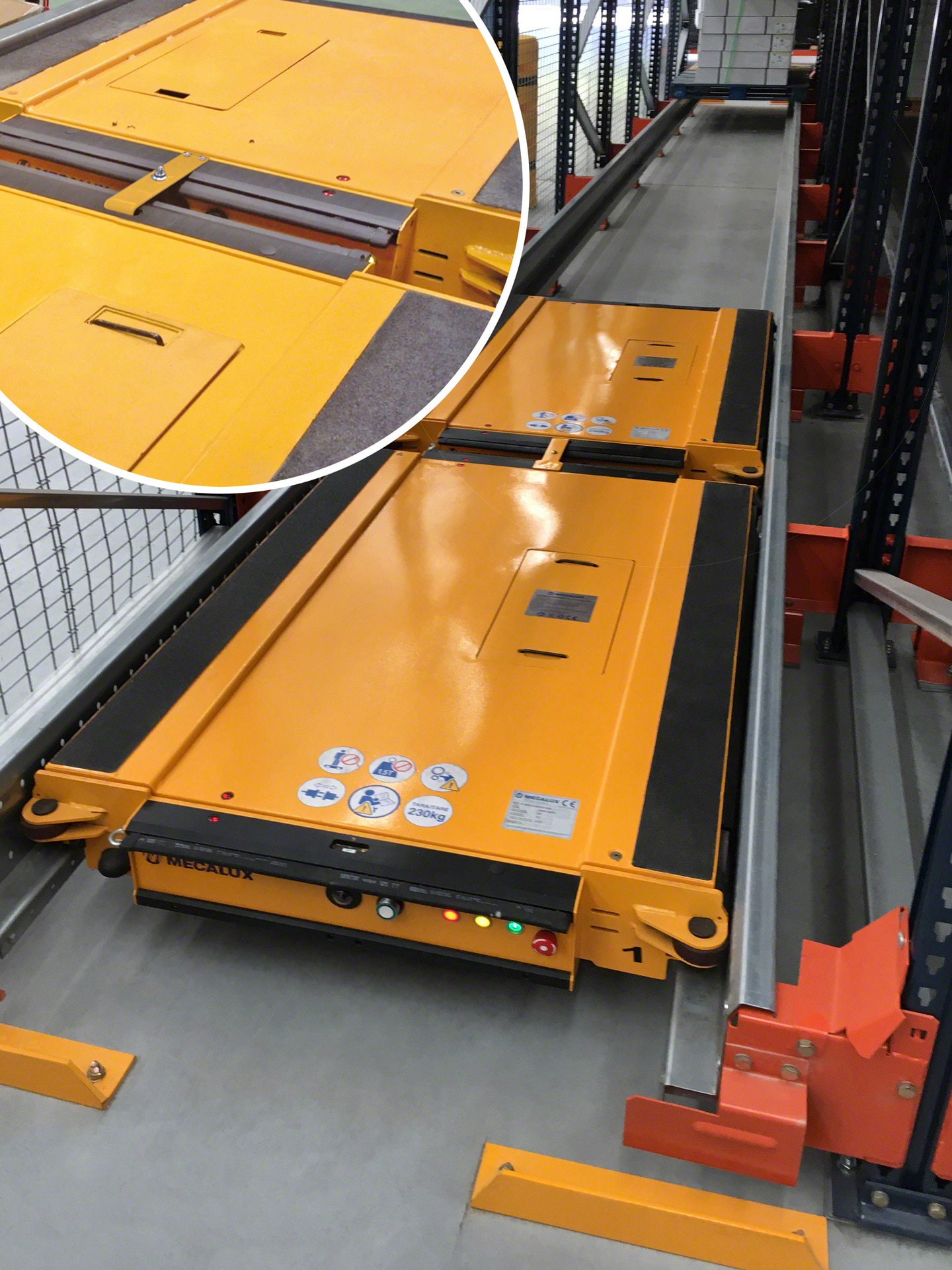 Semi-automatic shuttles include a rescue function, which allows the Pallet Shuttle to be recovered if it breakdowns