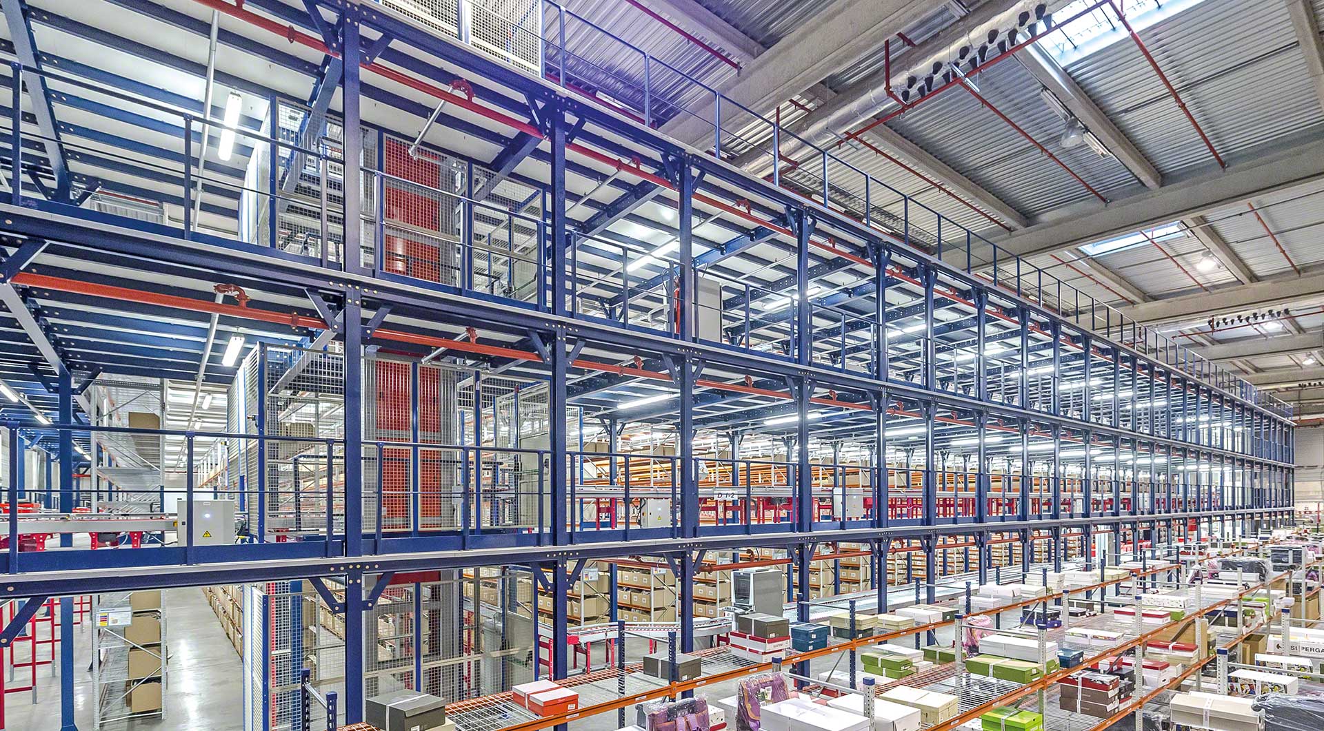 Mezzanine Floor Racking Systems - Interlake Mecalux