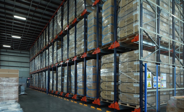The Pallet Shuttle system allows Islandaire to maximize its storage capacity and offers greater diversification because each channel can store a different item