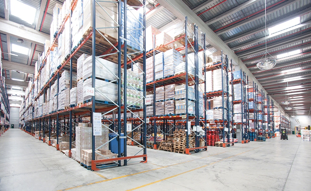 Carreras Grupo Logístico has renovated its warehouse with pallet racking, providing a storage capacity of 47,000 pallets