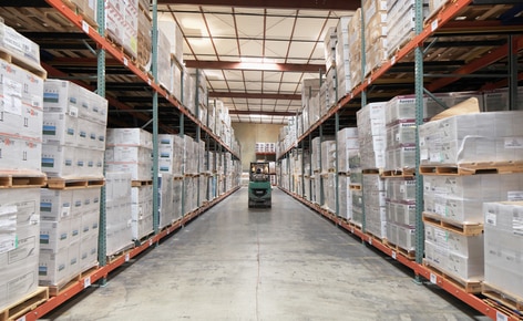 3PL to Yuma: Interlake Mecalux Push-Back Racking Vertical Solution 3PL to Yuma: Interlake Mecalux Push-Back Racking Vertical Solution