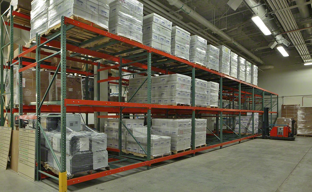 The Interlake Mecalux Push-Back system minimizes the number of aisles needed to access product