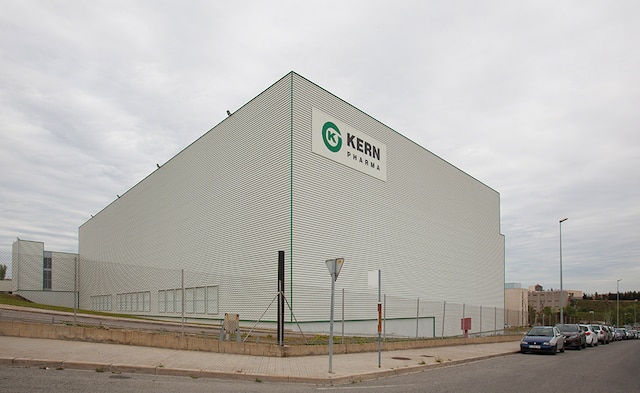 Interlake Mecalux built a new, 21,528 ft² rack-supported warehouse measuring 85' high and 276' long