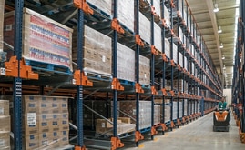 277 channels, each 19.7’ deep, offer a storage capacity of over 1,900 pallets
